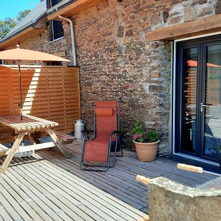 A La Memoire De Merlin & Spa Saint-Malon-sur-Mel Экстерьер фото