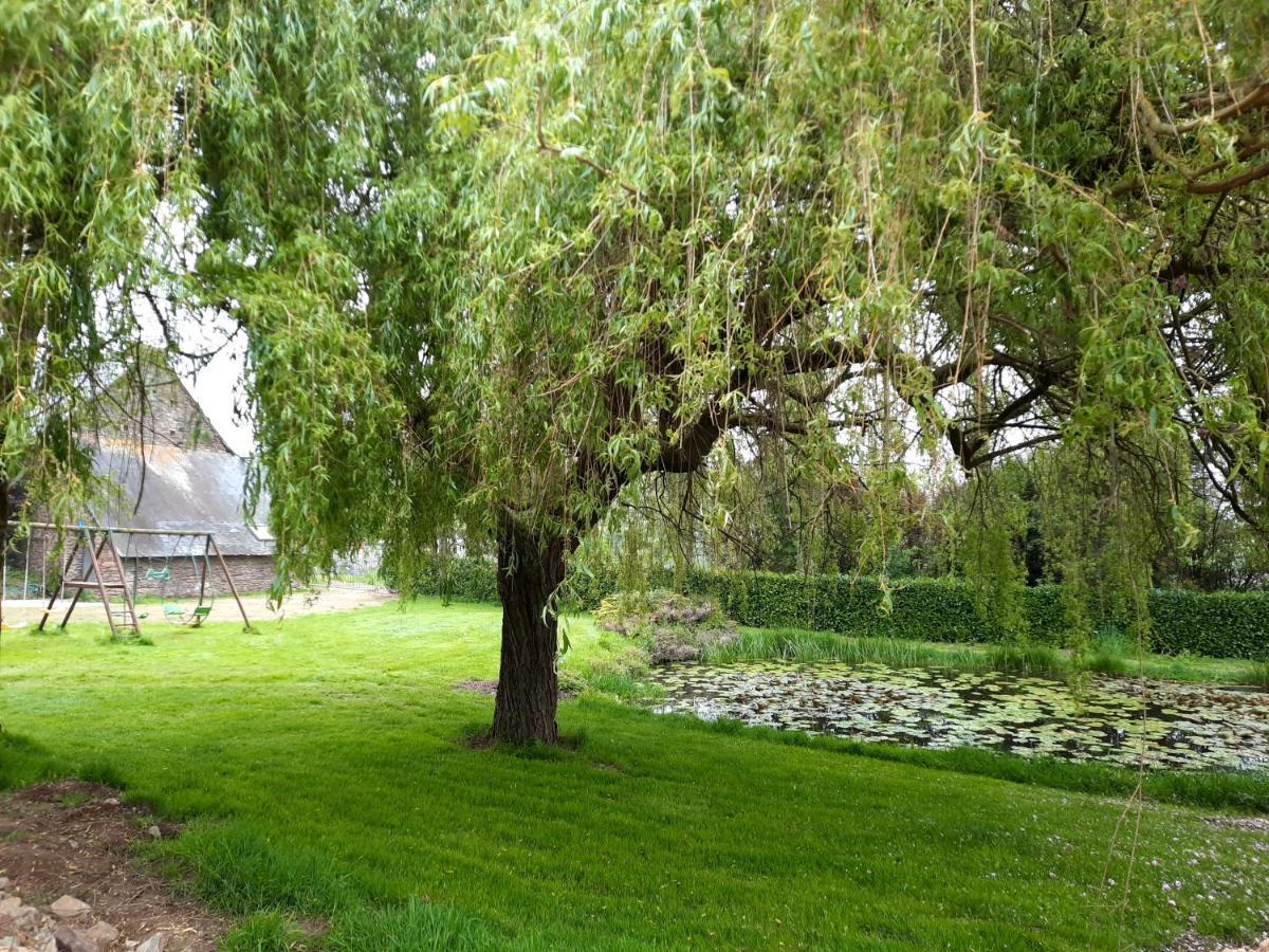 A La Memoire De Merlin & Spa Saint-Malon-sur-Mel Экстерьер фото